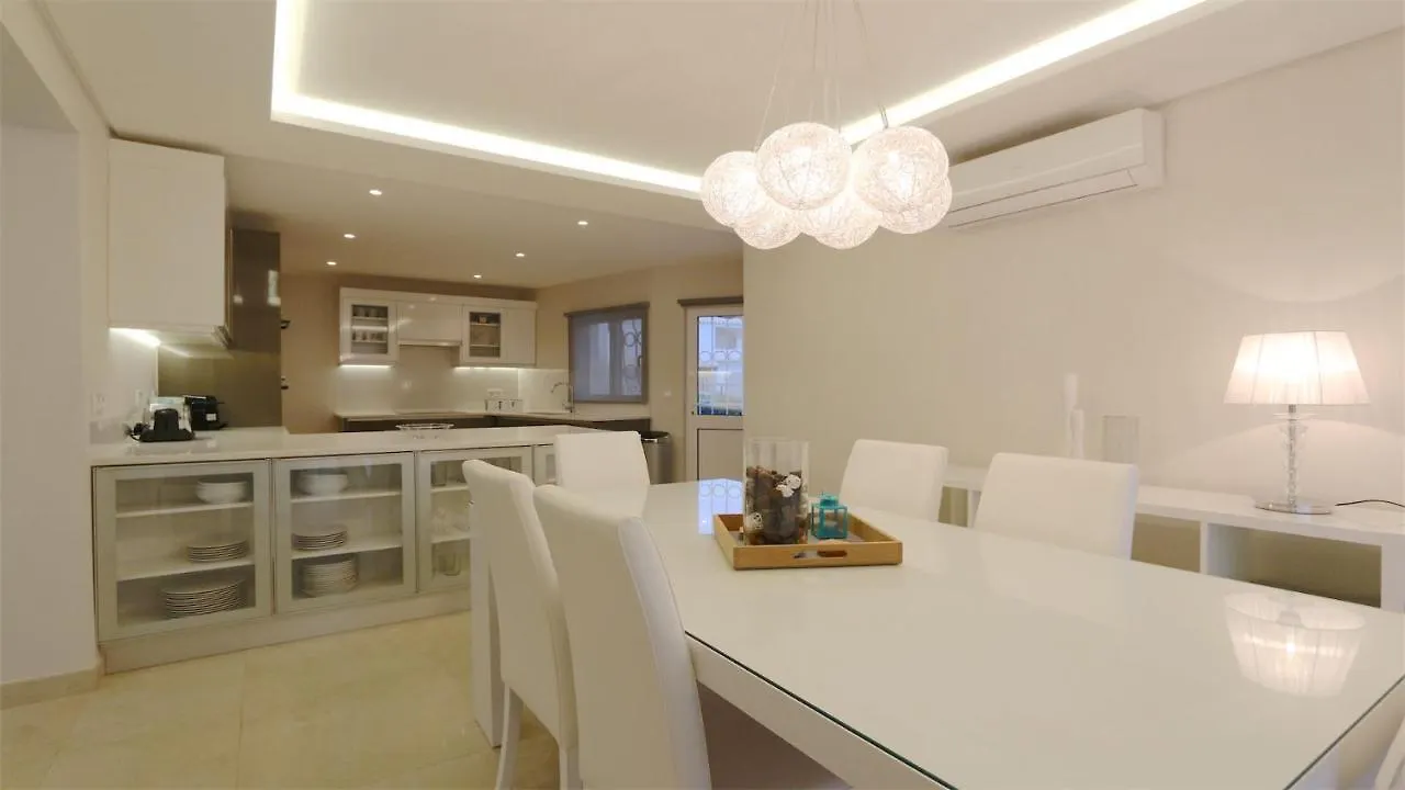 Villa Pinhal 213-Cleverdetails- Sleeps 8, Quiet Area, Walking Distance Vilamoura