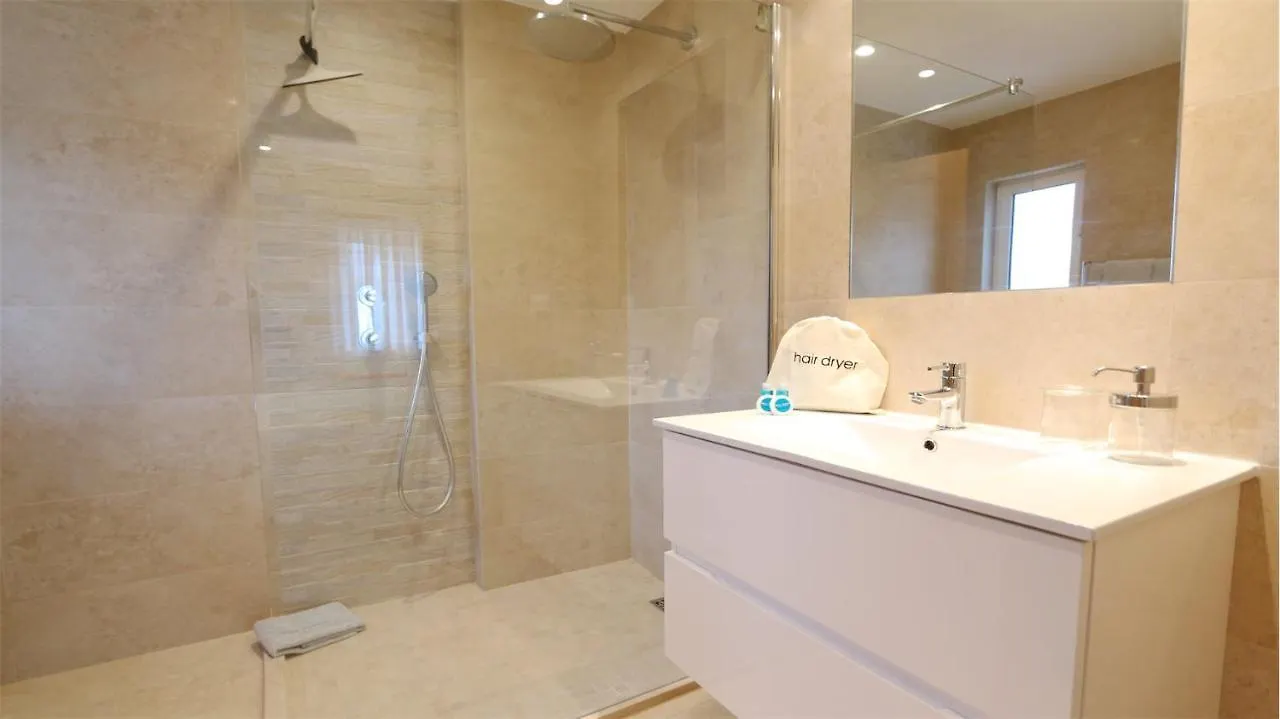 Villa Pinhal 213-Cleverdetails- Sleeps 8, Quiet Area, Walking Distance Vilamoura Portugal