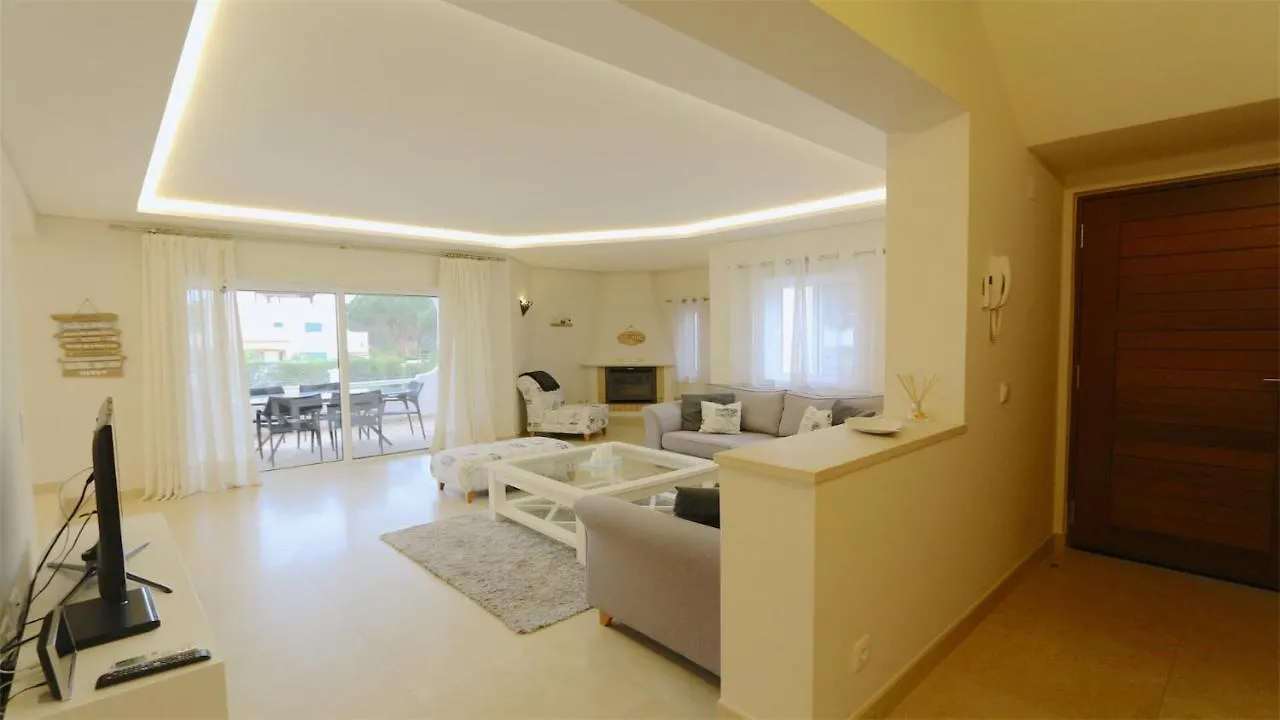 Villa Pinhal 213-Cleverdetails- Sleeps 8, Quiet Area, Walking Distance Vilamoura 0*,