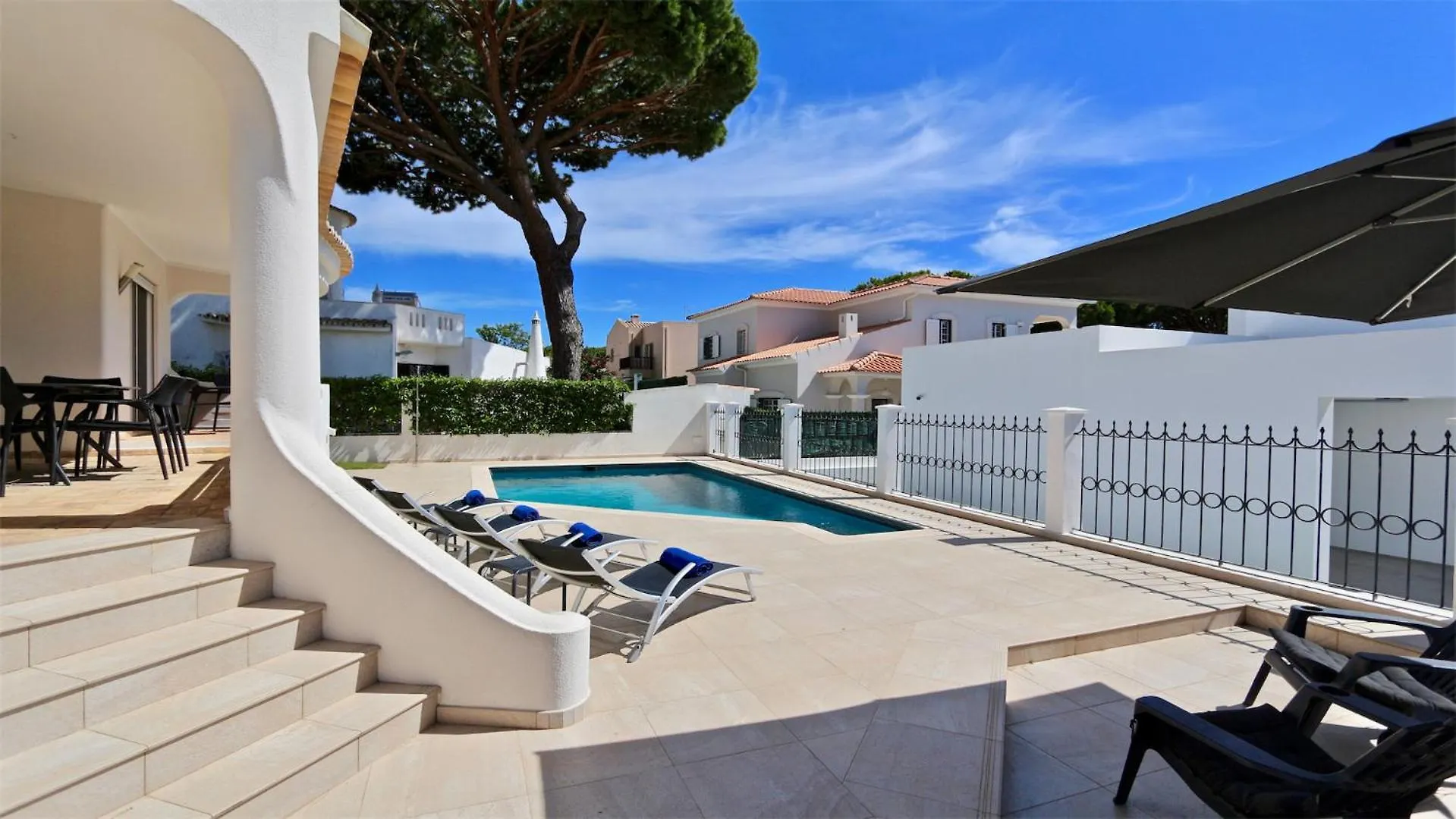 Villa Pinhal 213-Cleverdetails- Sleeps 8, Quiet Area, Walking Distance Vilamoura 0*,  Portugal