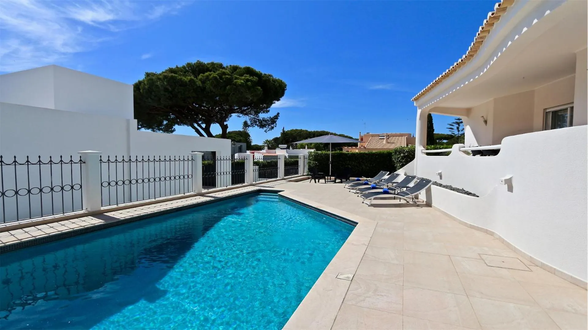 וילהמורה Villa Pinhal 213-Cleverdetails- Sleeps 8, Quiet Area, Walking Distance פורטוגל
